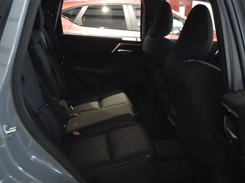 Mitsubishi Outlander nuova a Novara (7)