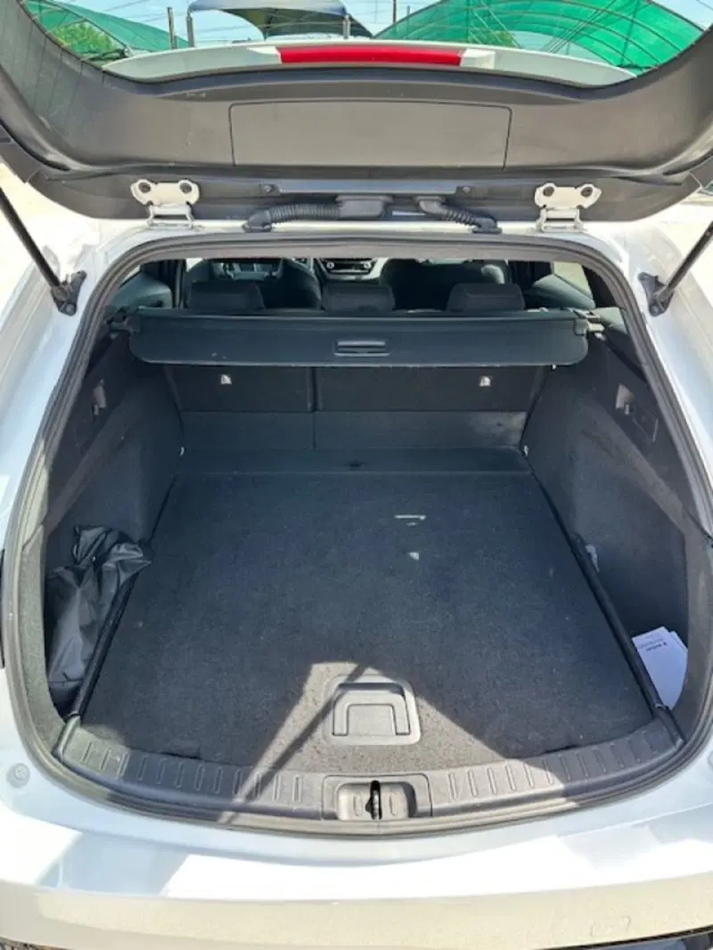 Suzuki Swace usata a Novara (13)