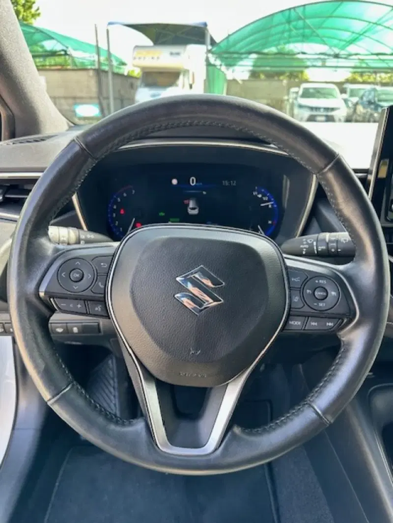 Suzuki Swace usata a Novara (2)
