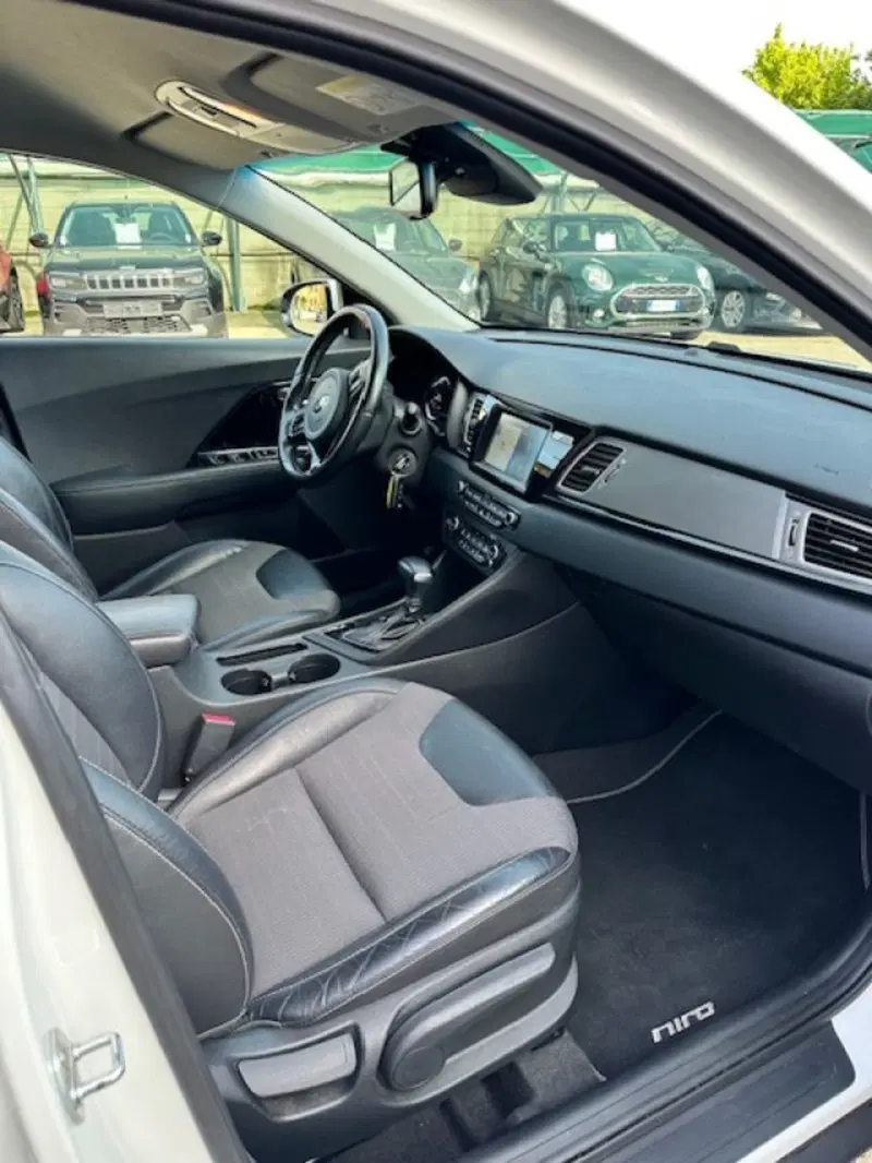 Kia Niro usata a Novara (10)
