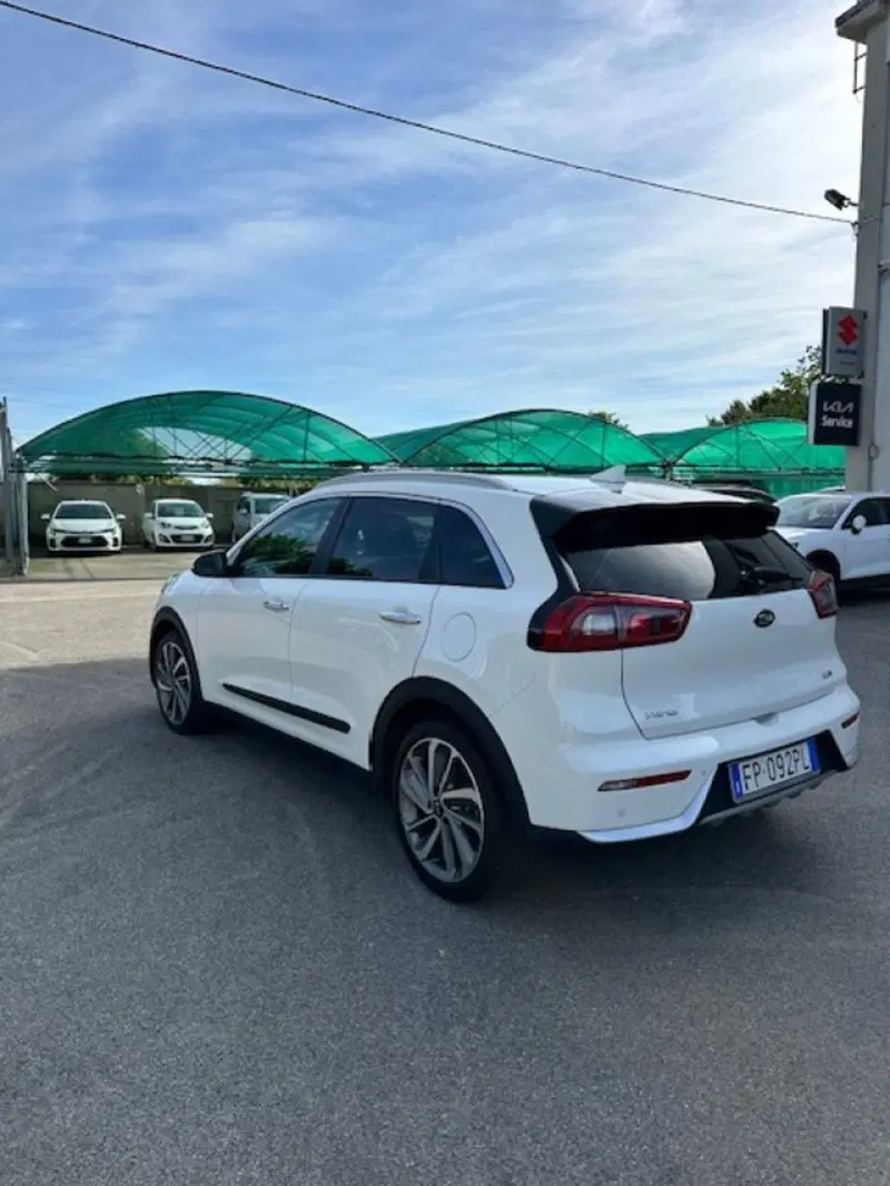 Kia Niro usata a Novara (15)
