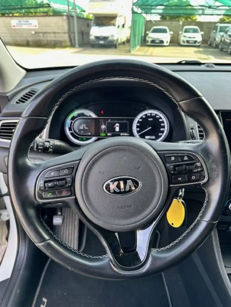 Kia Niro usata a Novara (5)
