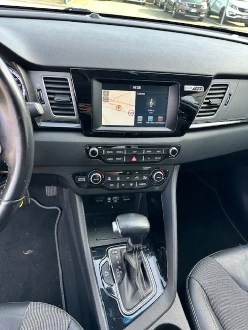Kia Niro usata a Novara (6)