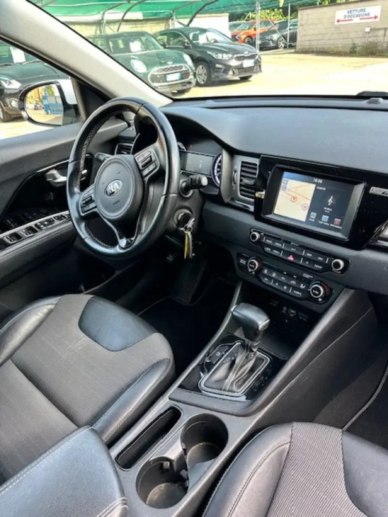 Kia Niro usata a Novara (8)