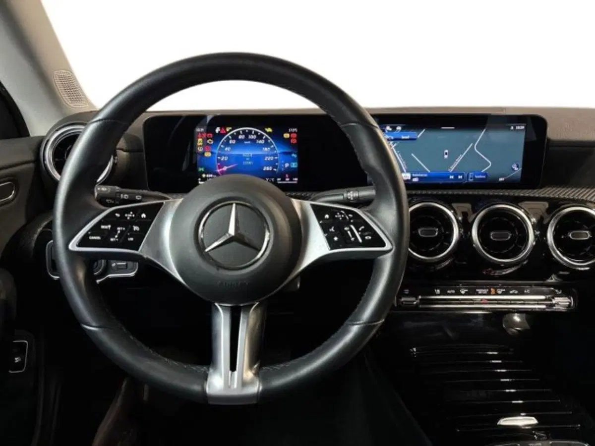 Mercedes-Benz CLA Shooting Brake usata a Bologna (11)
