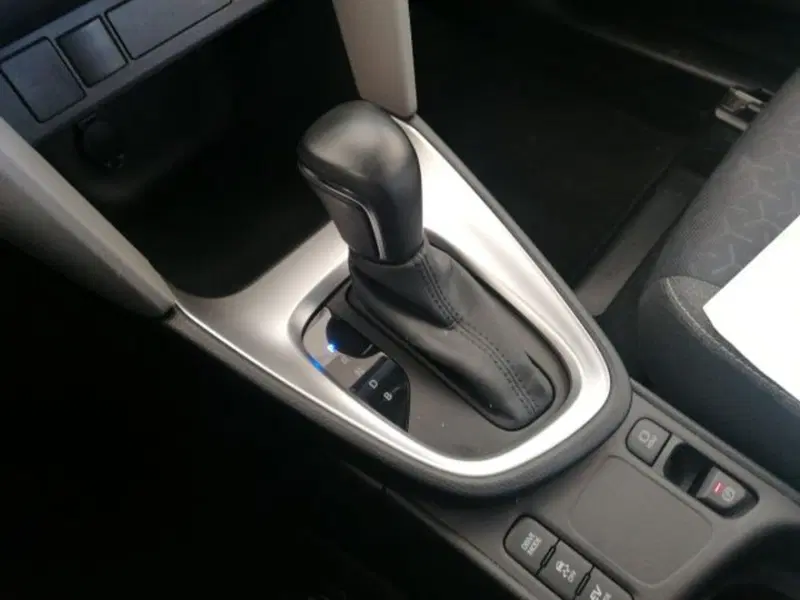Toyota Yaris Cross usata a Roma (16)