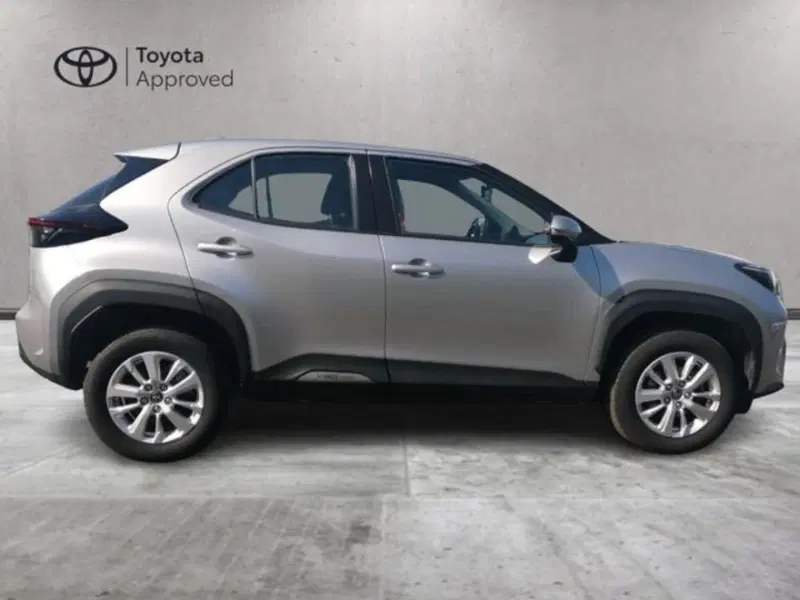 Toyota Yaris Cross usata a Roma (4)
