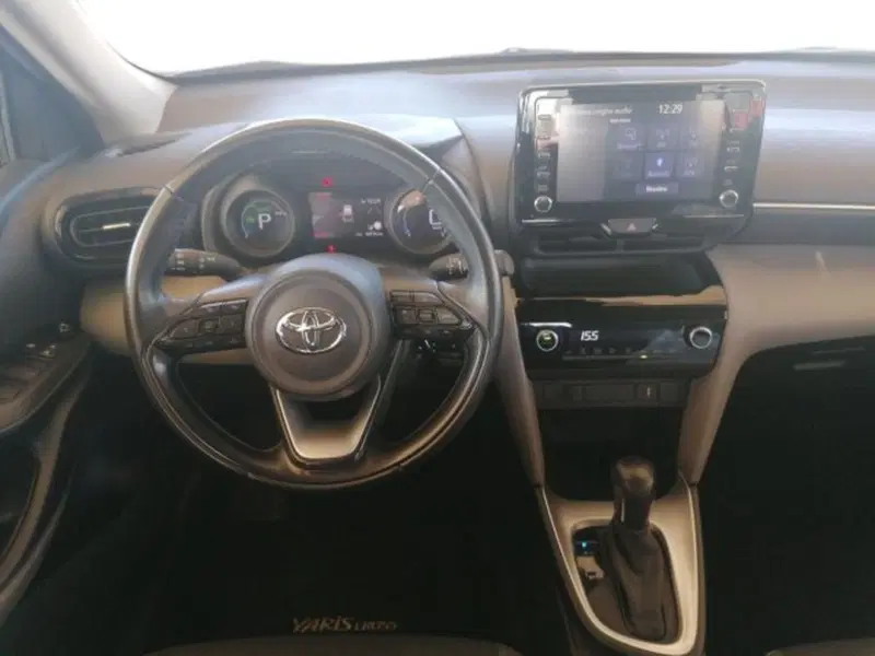 Toyota Yaris Cross usata a Roma (8)