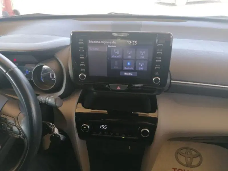 Toyota Yaris Cross usata a Roma (9)
