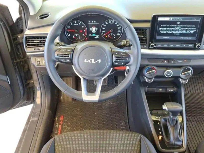 Kia Stonic usata a Roma (7)