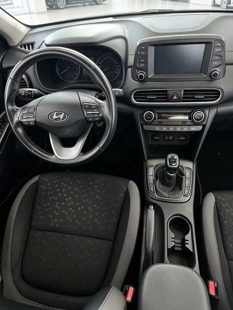 Hyundai Kona usata a Lecce (5)