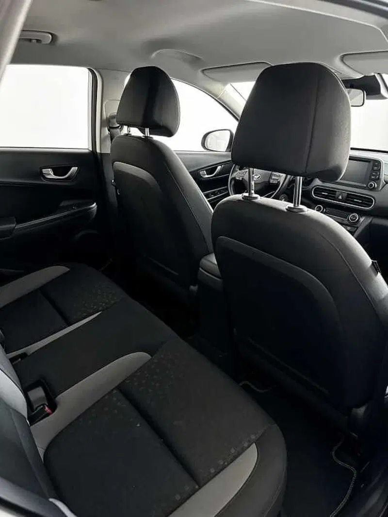 Hyundai Kona usata a Lecce (7)