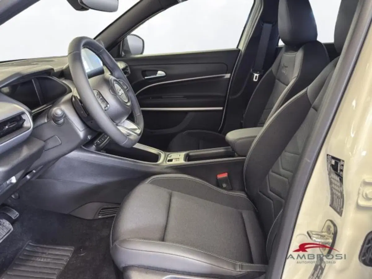 Jeep Avenger nuova a Perugia (10)
