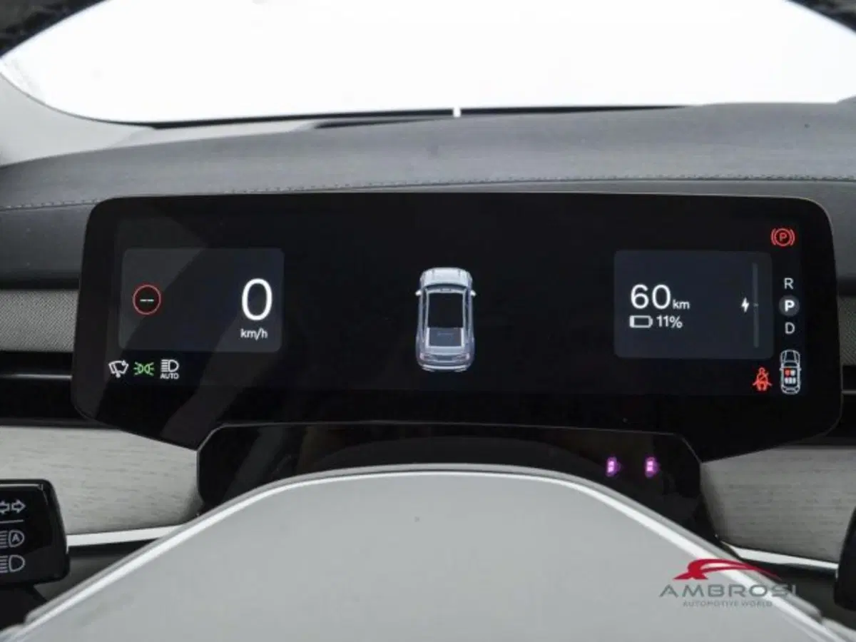 Volvo ES90 nuova a Perugia (14)