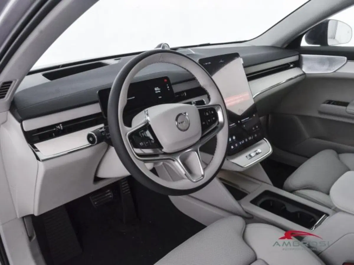 Volvo ES90 nuova a Perugia (8)