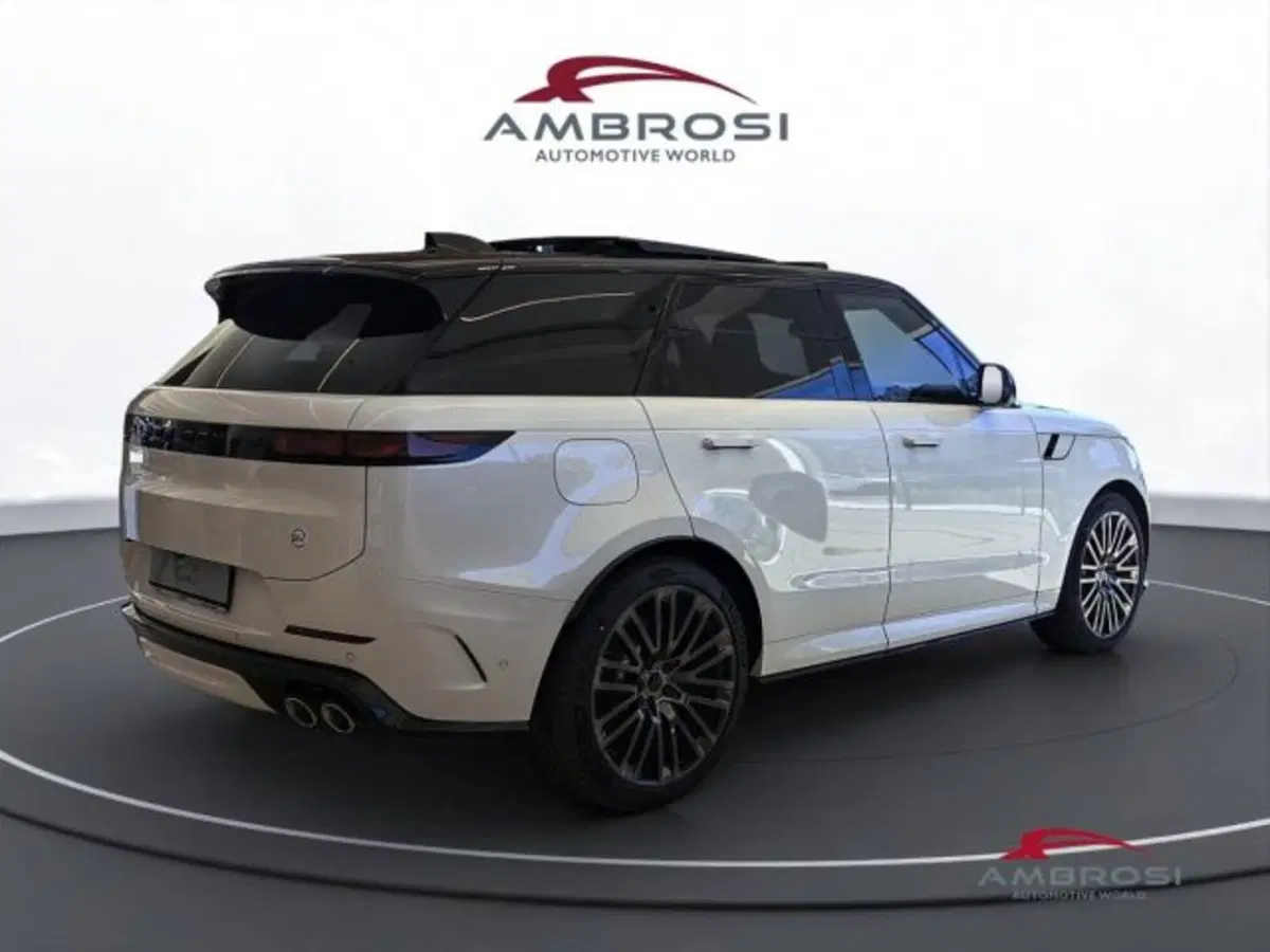 Land Rover Range Rover Sport nuova a Perugia (3)