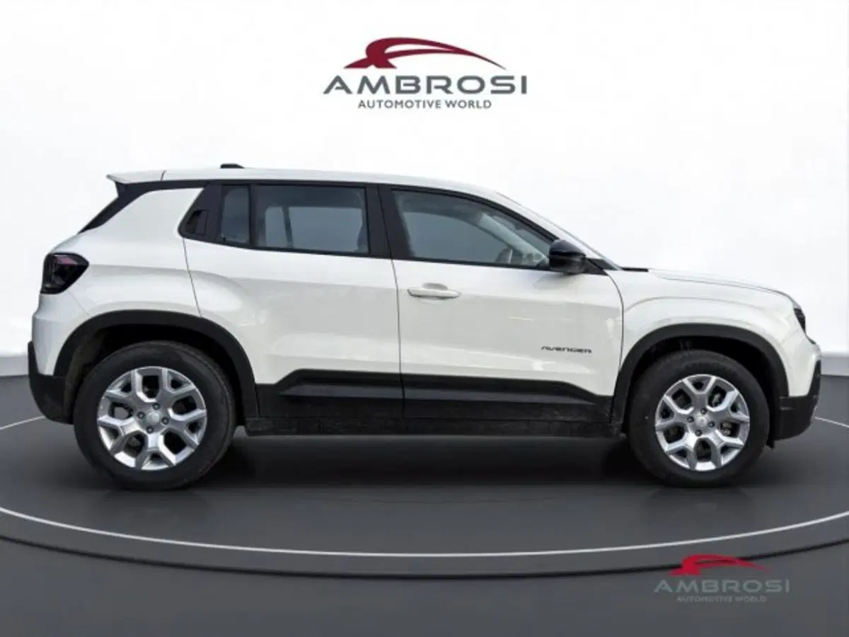 Jeep Avenger nuova a Perugia (5)
