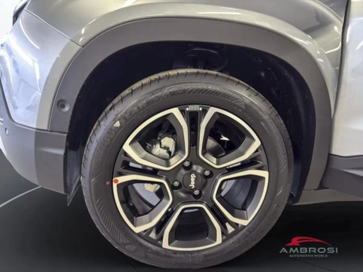 Jeep Avenger nuova a Perugia (10)