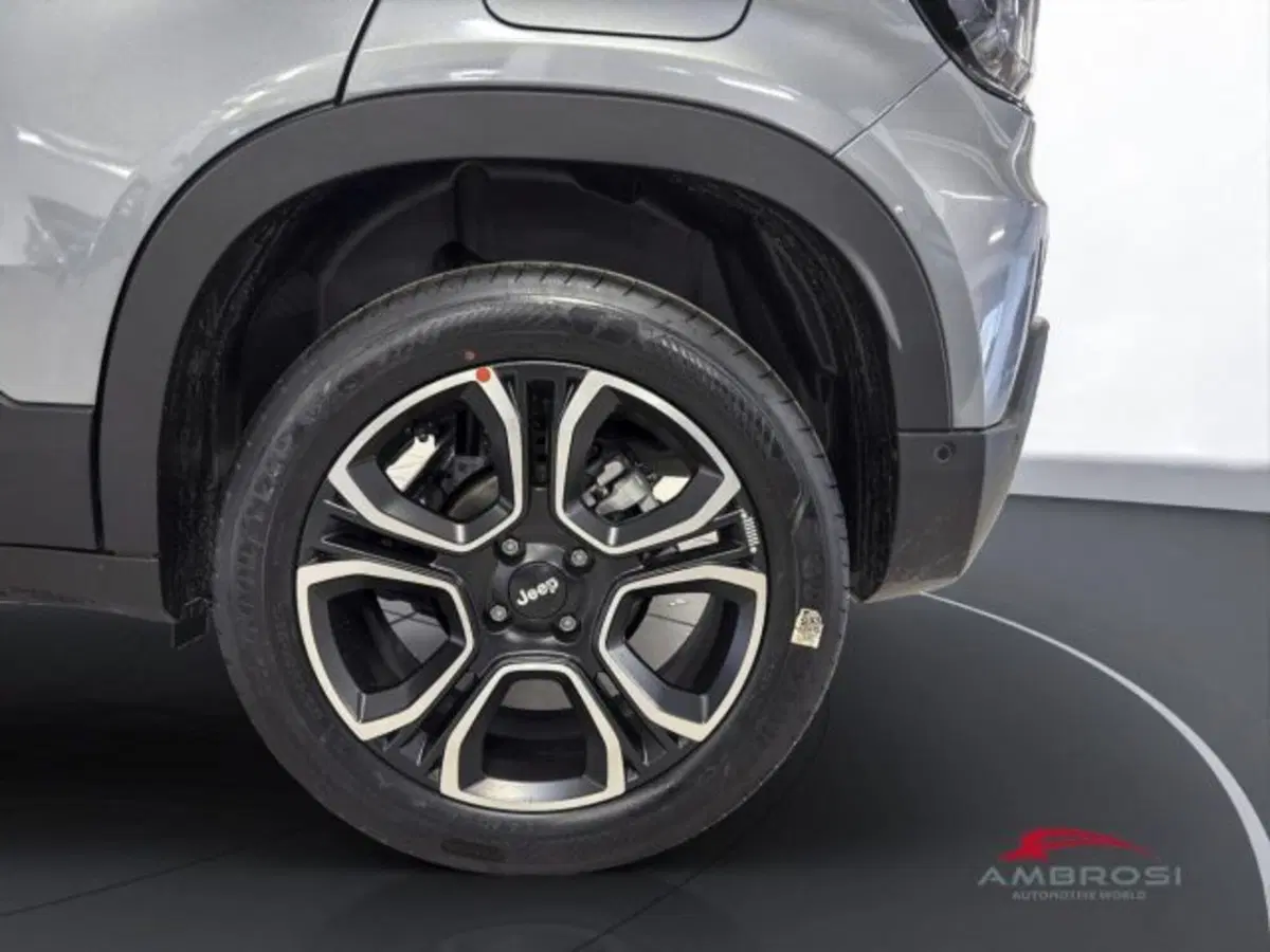 Jeep Avenger nuova a Perugia (11)