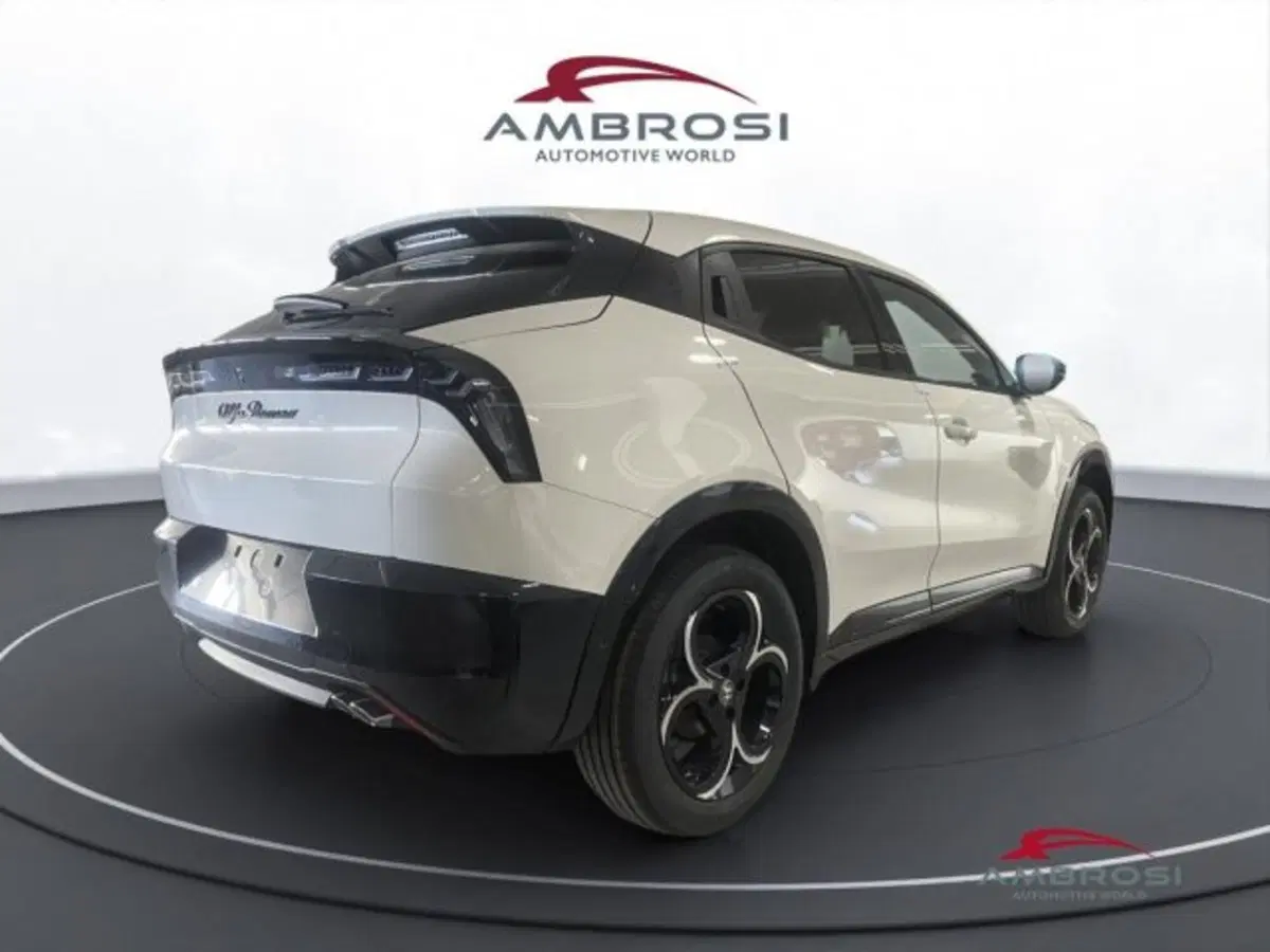 Alfa Romeo Junior nuova a Perugia (4)