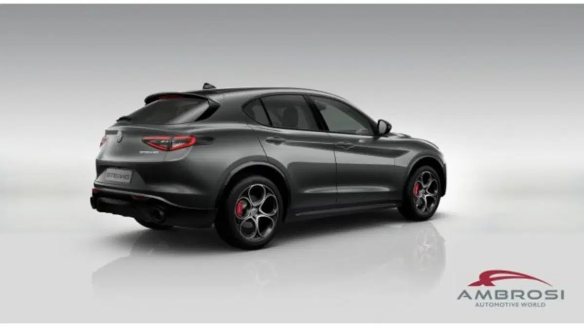 Alfa Romeo Stelvio nuova a Perugia (3)