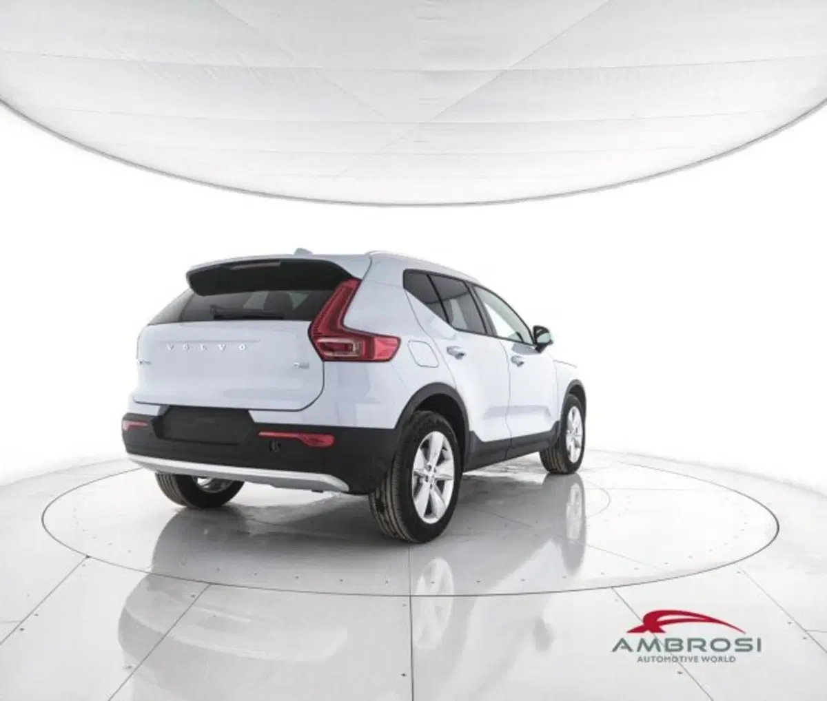 Volvo XC40 nuova a Perugia (3)