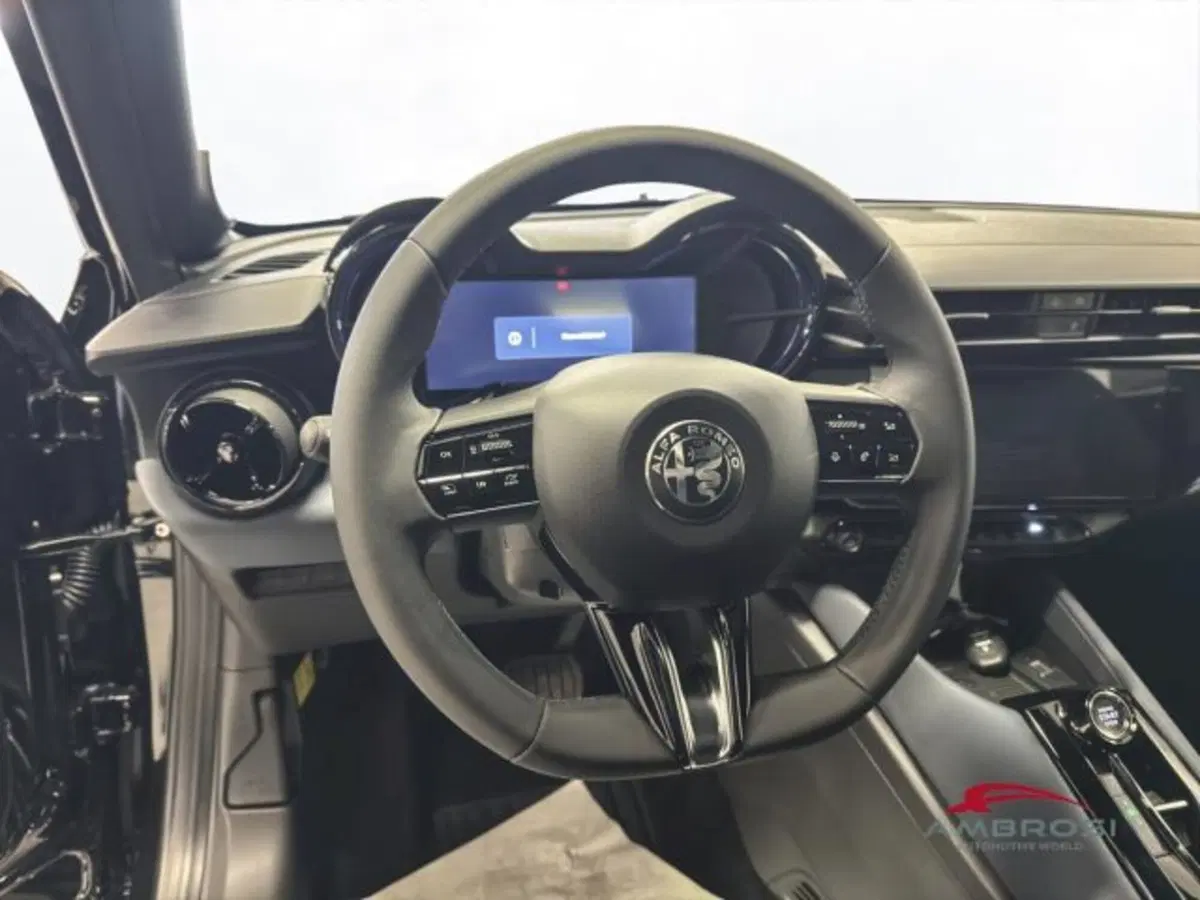 Alfa Romeo Junior nuova a Perugia (14)