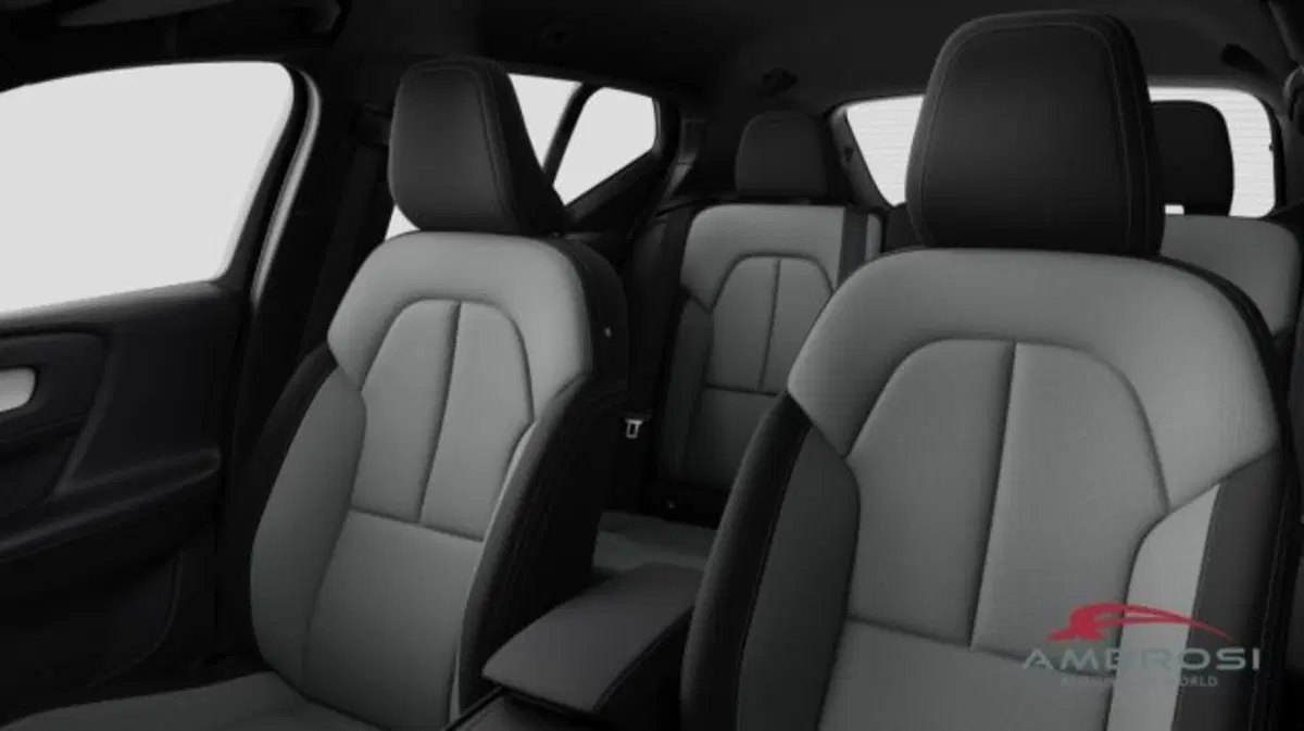 Volvo XC40 nuova a Perugia (12)