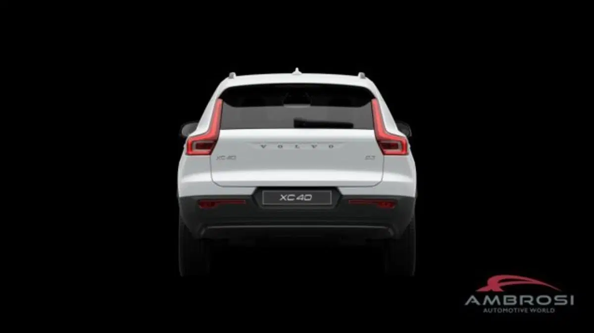 Volvo XC40 nuova a Perugia (4)