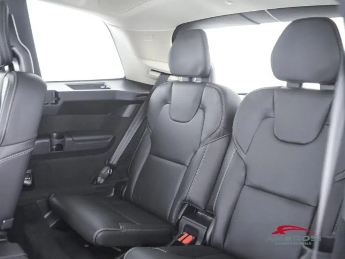 Volvo XC90 nuova a Perugia (10)