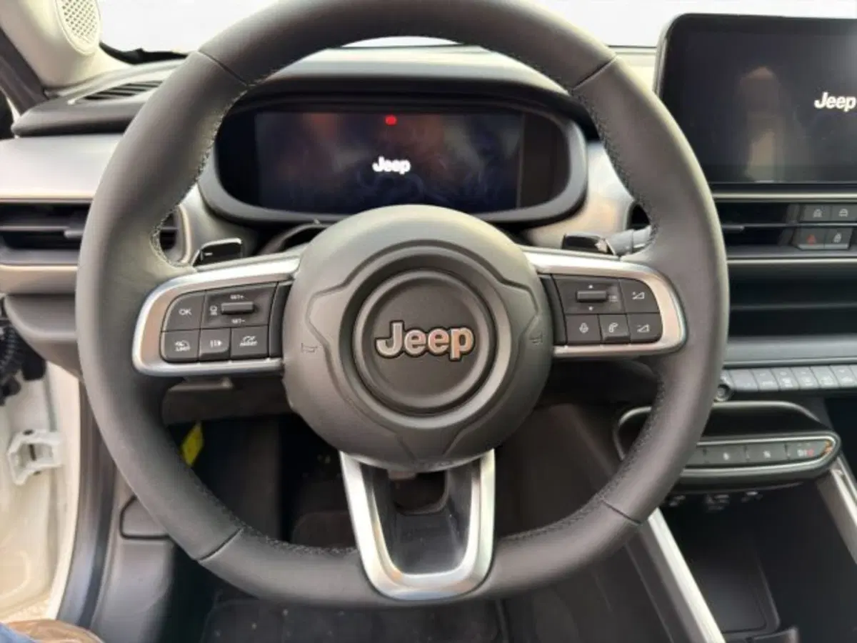 Jeep Avenger nuova a Perugia (9)