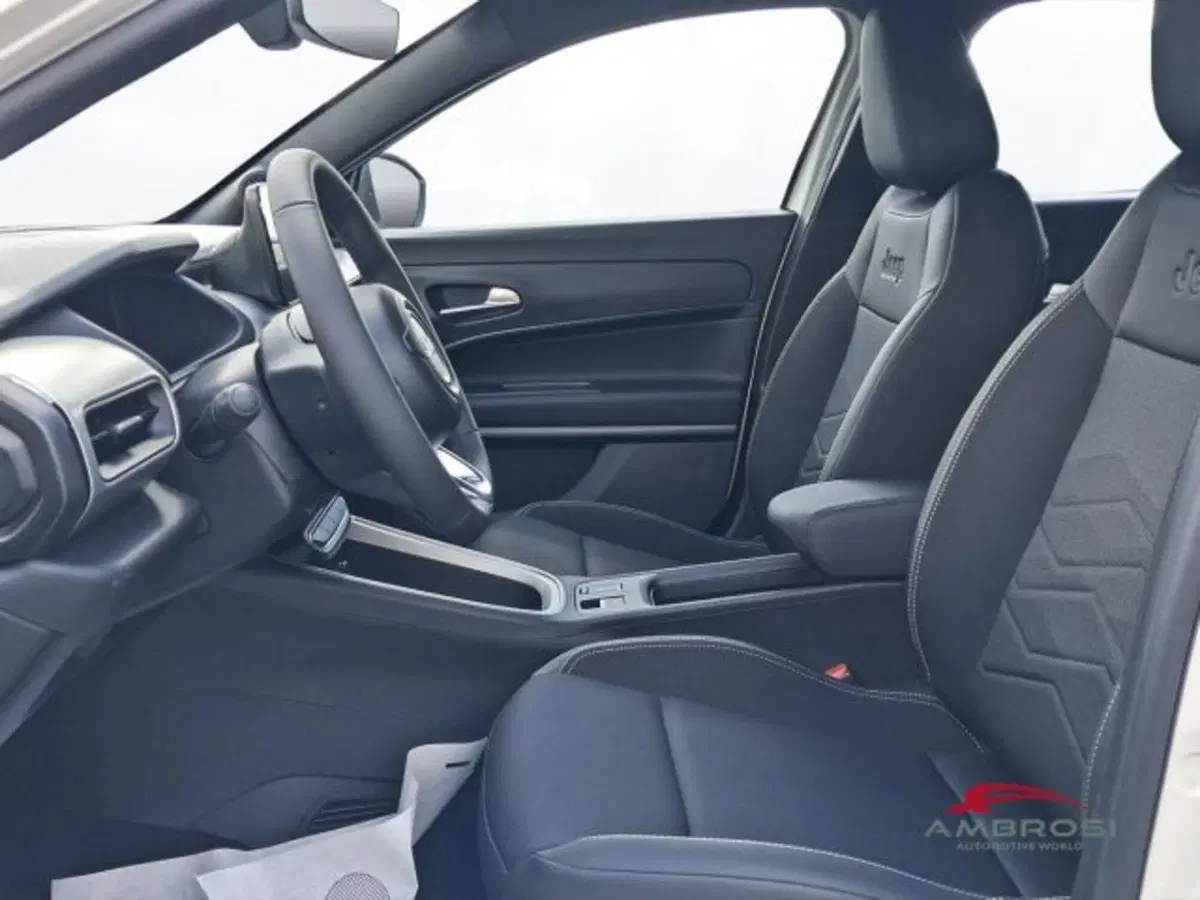 Jeep Avenger nuova a Perugia (10)