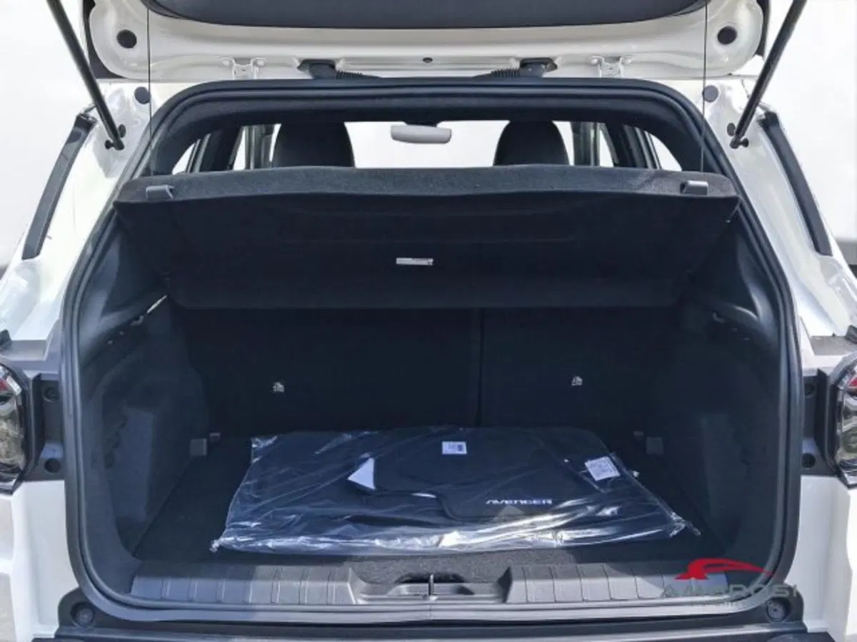 Jeep Avenger nuova a Perugia (9)
