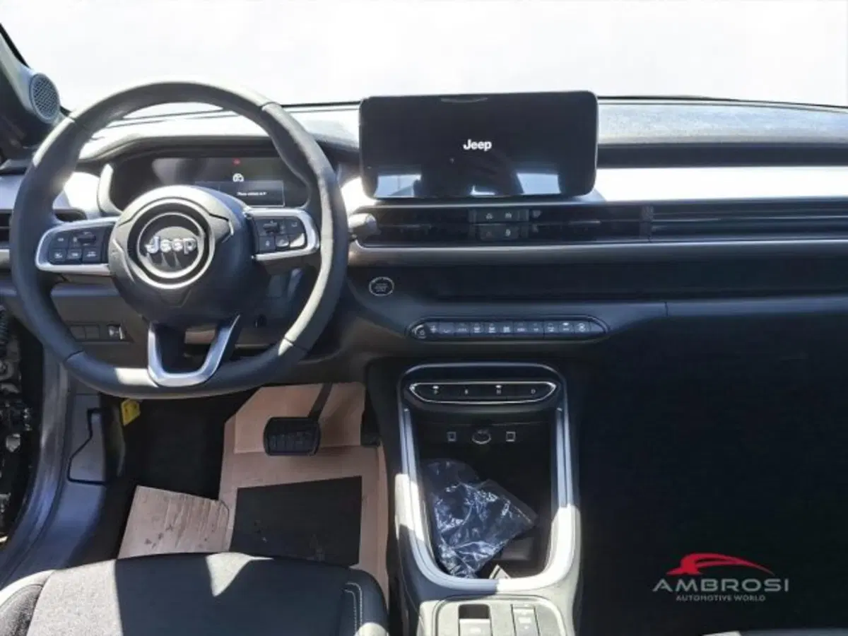 Jeep Avenger nuova a Perugia (15)