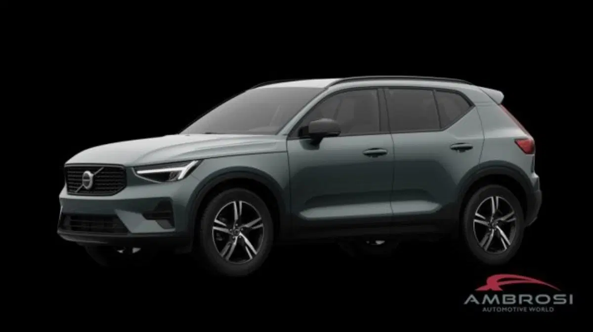 Volvo XC40 nuova a Perugia