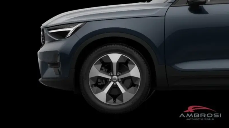 Volvo XC40 nuova a Perugia (9)