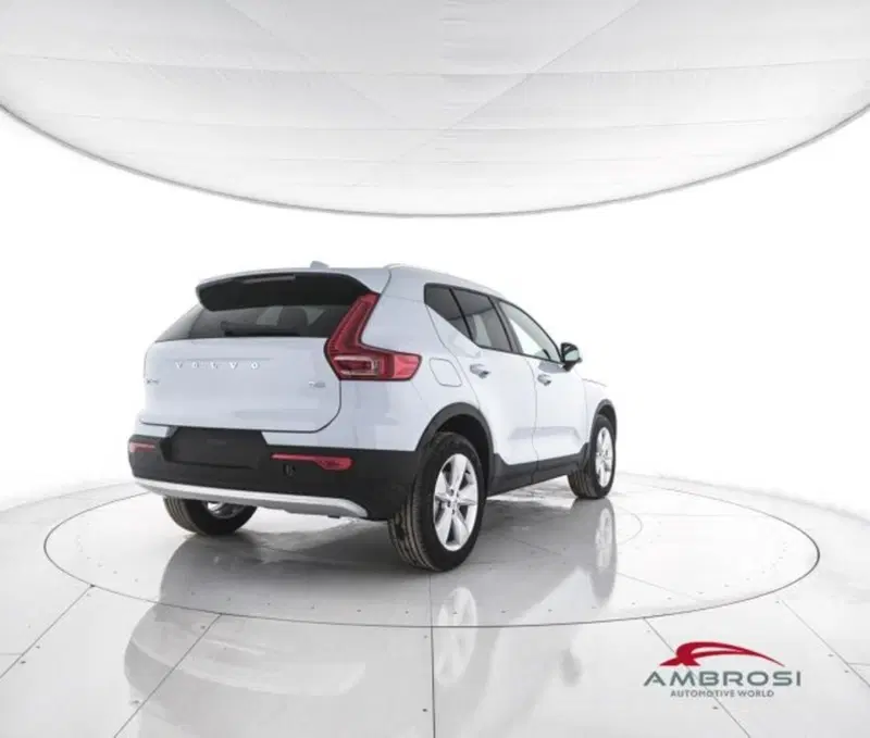 Volvo XC40 nuova a Perugia (3)