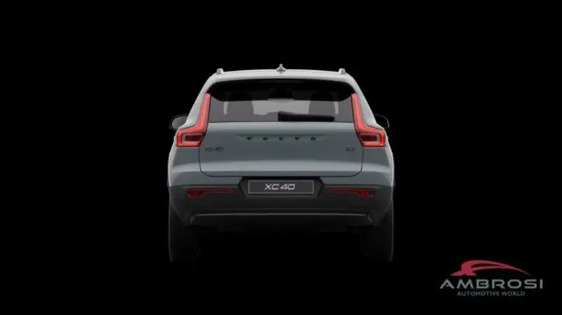 Volvo XC40 nuova a Perugia (4)
