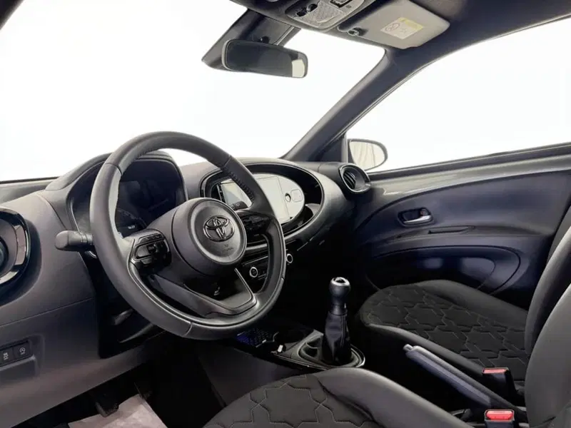 Toyota Aygo X usata a Monza e Brianza (12)