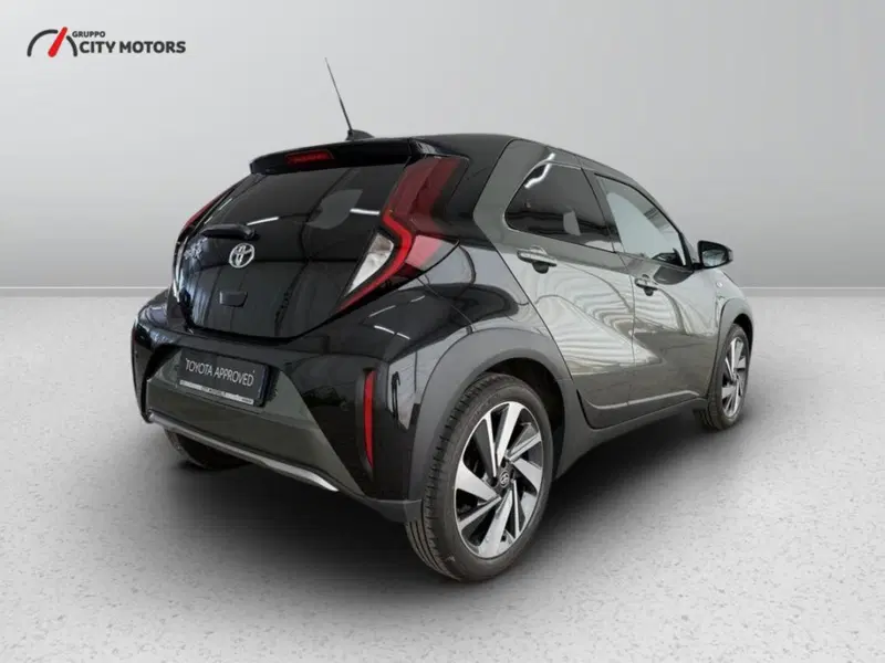Toyota Aygo X usata a Monza e Brianza (7)