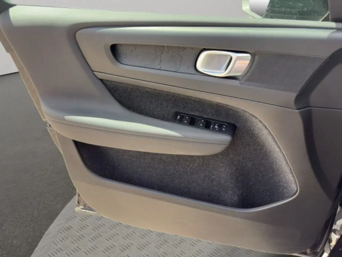 Volvo XC40 usata a Perugia (15)