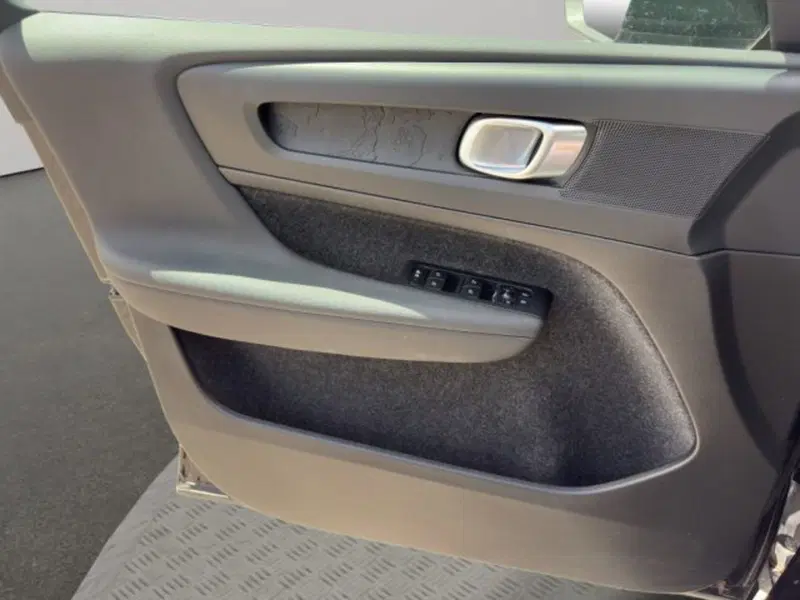 Volvo XC40 usata a Perugia (16)