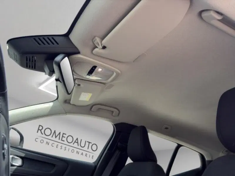 Volvo XC40 usata a Perugia (18)