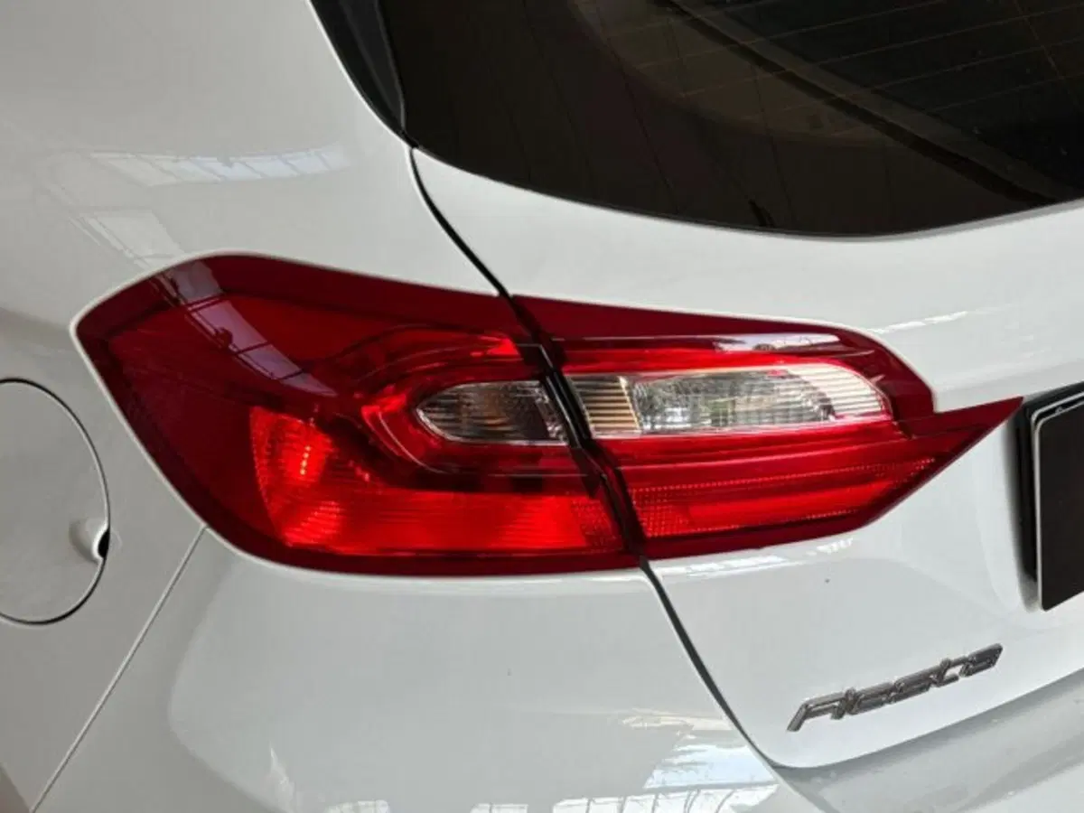 Ford Fiesta usata a Bologna (8)