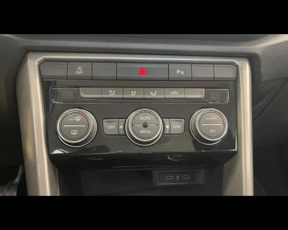 Volkswagen T-Roc usata a Bologna (10)