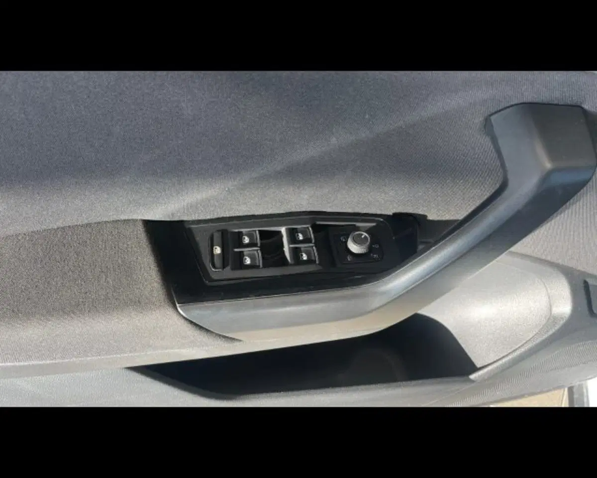 Volkswagen T-Roc usata a Bologna (18)