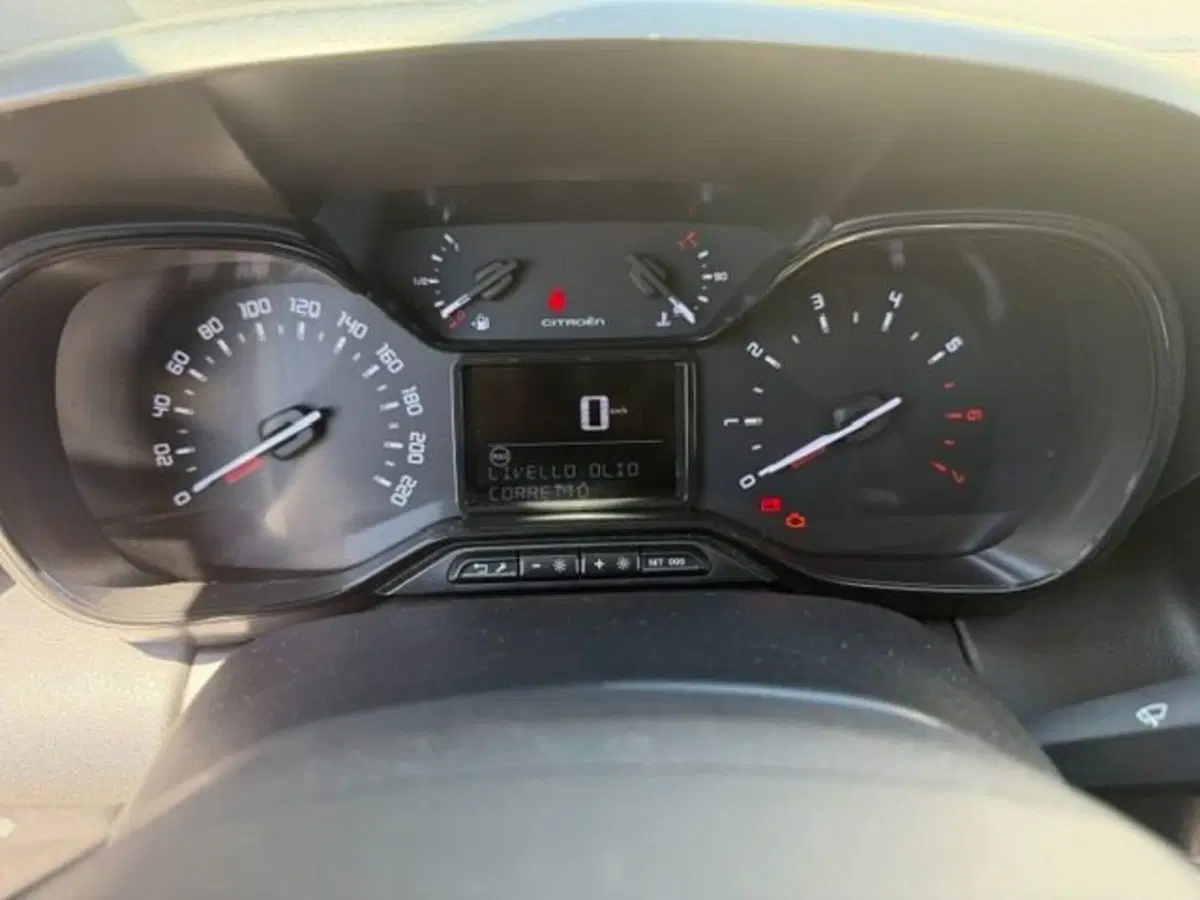 Citroen C3 Aircross usata a Prato (12)