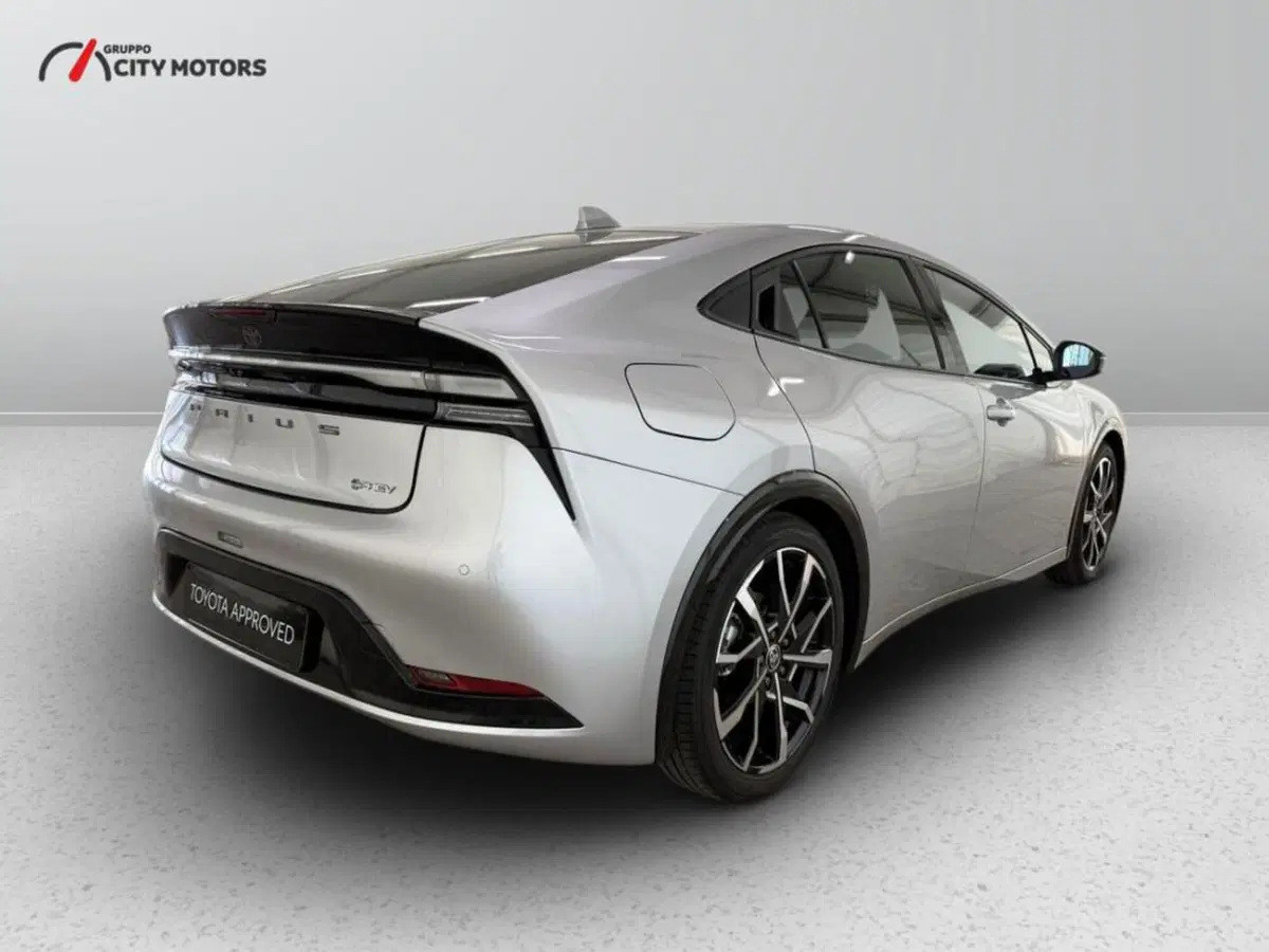 Toyota Prius Plug-in usata a Monza e Brianza (6)