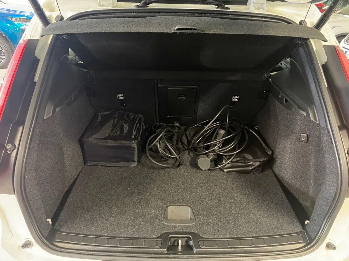 Volvo XC40 usata a Torino (9)