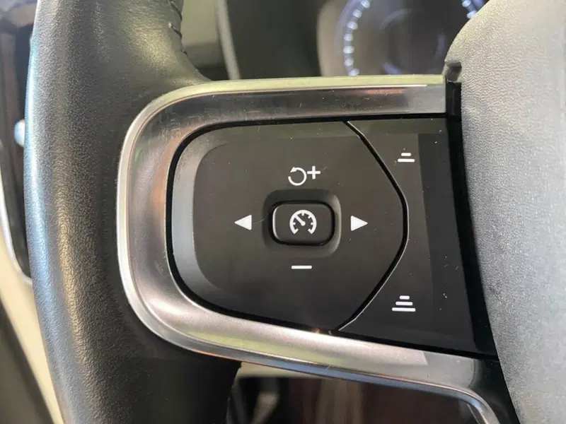 Volvo XC40 usata a Torino (13)